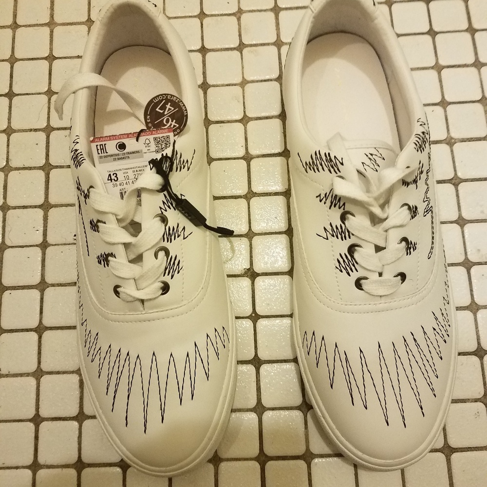 Zara Man White Embossed Sneakers - Picture 2 of 4